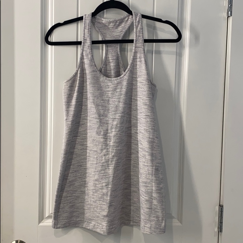 Light gray lululemon tank